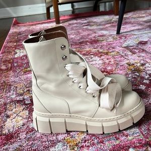 Can Can Beige 
ivory / EU 38 
ALOHAS